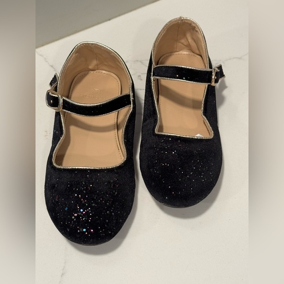 5/$25 Crewcuts - girls velvet strap flats - Picture 2 of 13